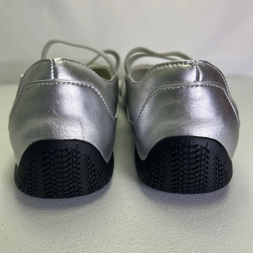iiimmu Silver Ballet Flat Sneakers Women Size 8.5 NIB Metallic Mary Jane Straps